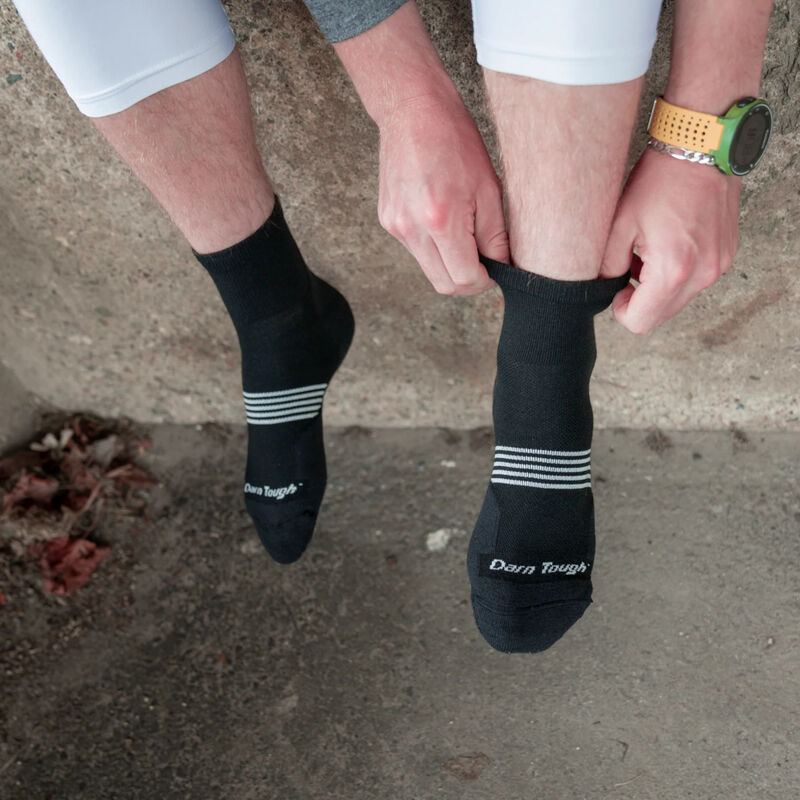 Darn Tough Element Quarter Lightweight Running Socks Mens image number 2