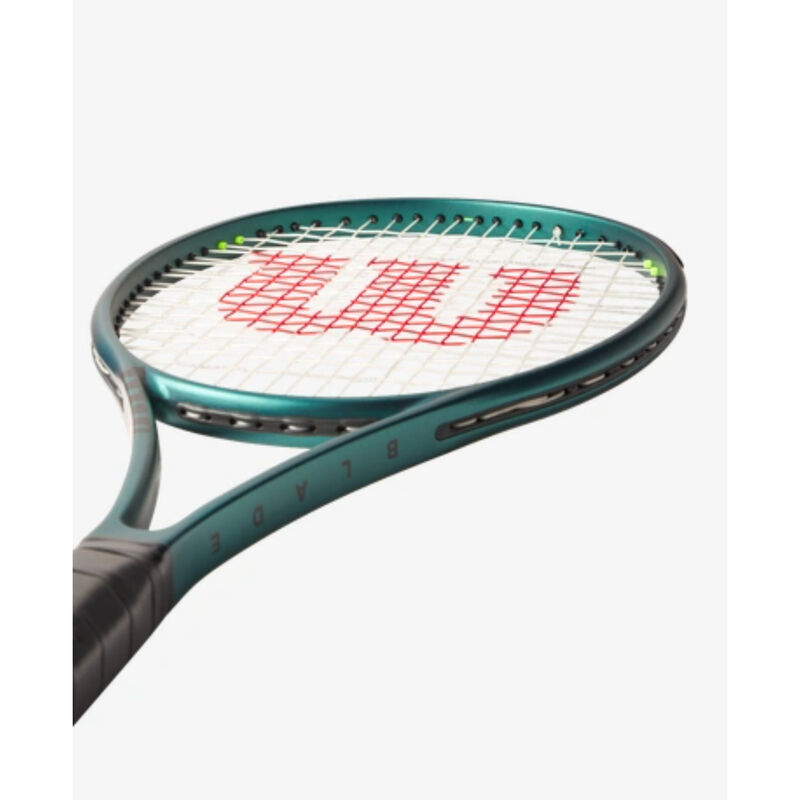 Wilson Blade 98 (16x19) V9 Tennis Racket - Unstrung image number 2