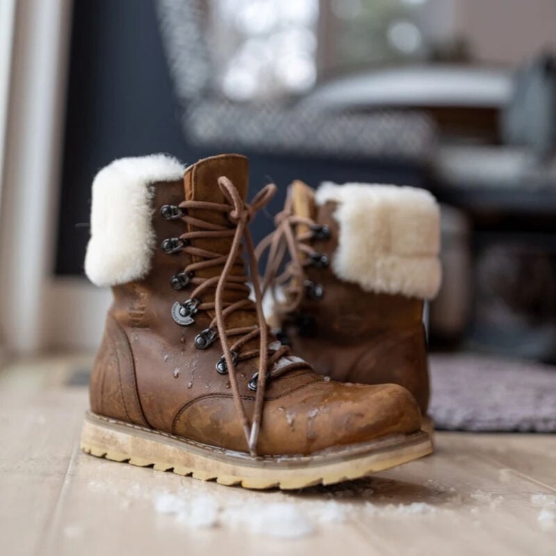 Royal Canadian Cambridge Boots Womens image number 7